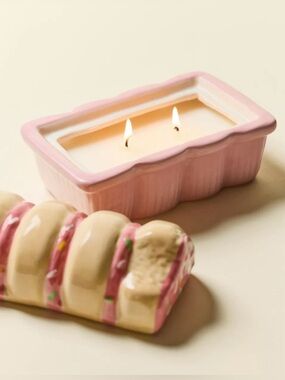 Urban Outfitters Cookies 5 oz Scented Candle